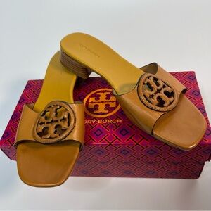 Bombe Miller Slide- Carmel corn/hornet- size 7